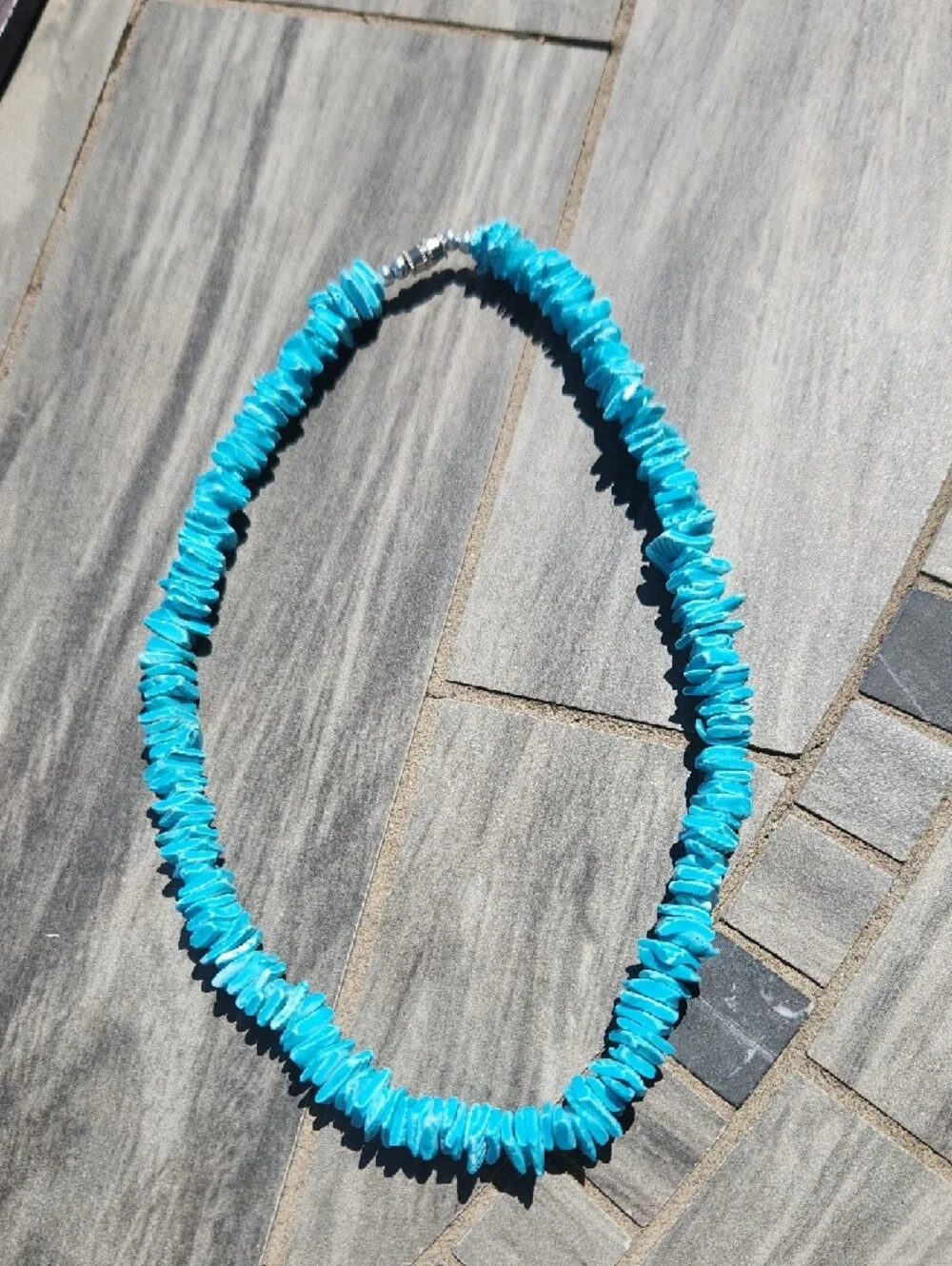 Y2K Turquoise Color Puka Shell Chip Bead Necklace 8 Inches